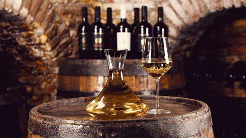 dish category White wine on tap