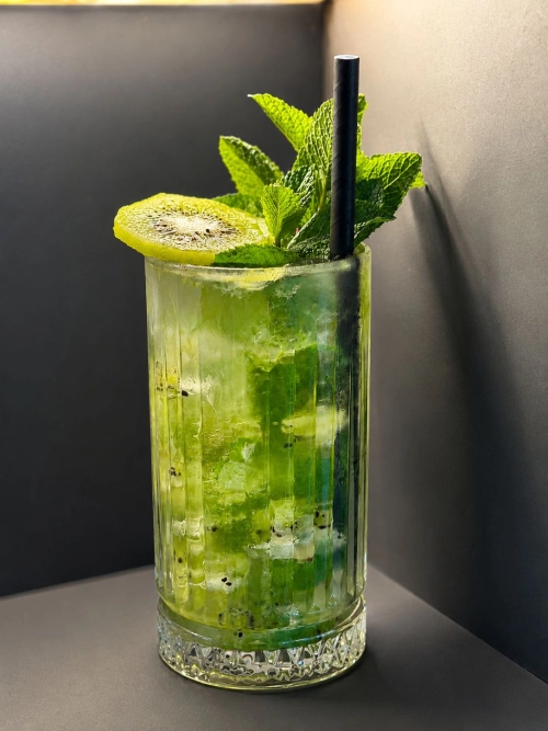 Kiwi lemonade (glass)