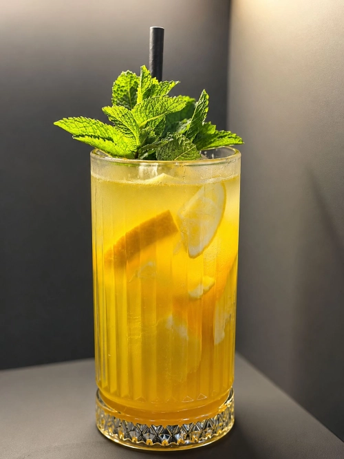 Citrus/Passion Fruit Lemonade (glass)