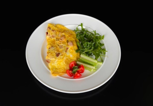 Omelette with ham