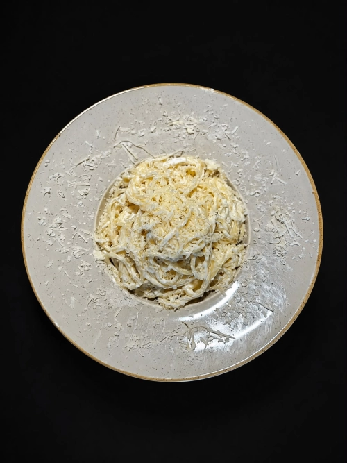 Pasta with cream